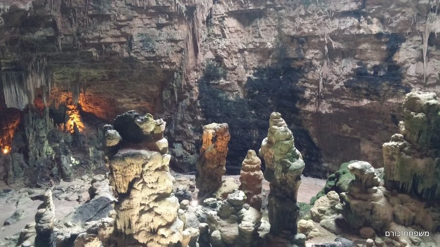 מערת הנטיפים - גרוטה דה קסטלנה